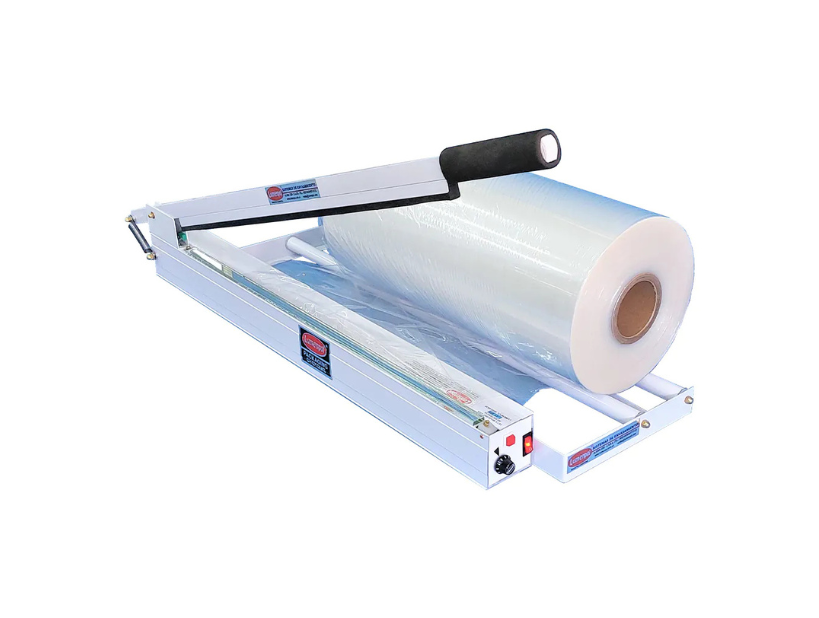 Empack Lineal 650 con film termocontraíble para sellado de productos.